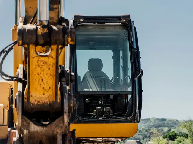 Heavy Equipment Sea Freight